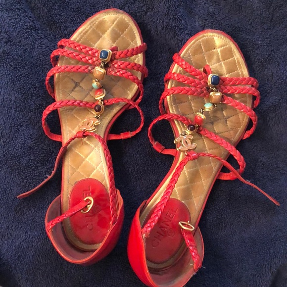 Chanel red patent sandals size 36 - Picture 7 of 8